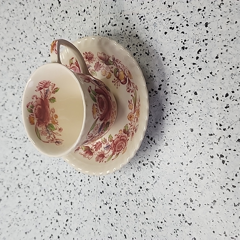 1935-1950 Vintage Johnson Bros Windsor Ware Demitasse Duo (Cup & Saucer)